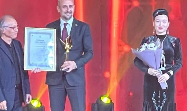 Bursa Devlet Tiyatrosu sezonu uluslararası zirveyle açtı