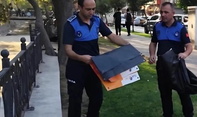 Bursa Gemlik’te izinsiz afişlere Zabıta müdahalesi