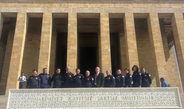 Bursa İtfaiyesi’nden Anıtkabir’e ziyaret