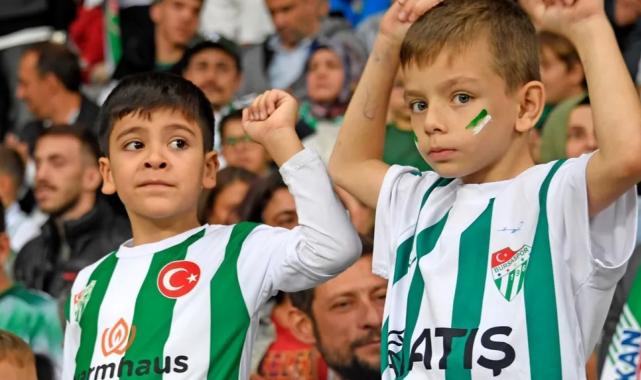 Bursa Osmangazi’nin miniklerinden Bursaspor’a büyük destek