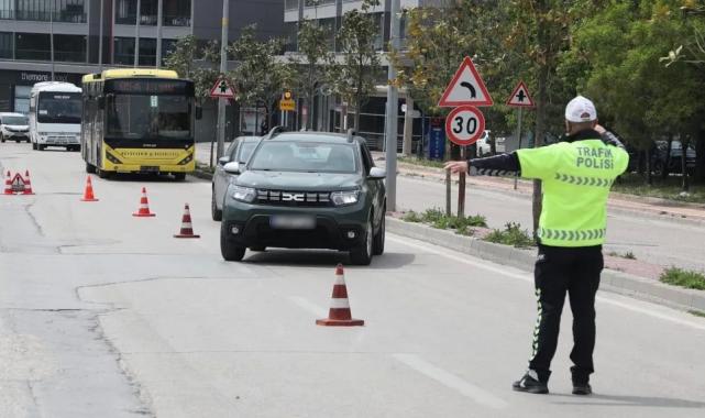 Bursa’da hız ihlallerine karşı radar denetimleri sürüyor