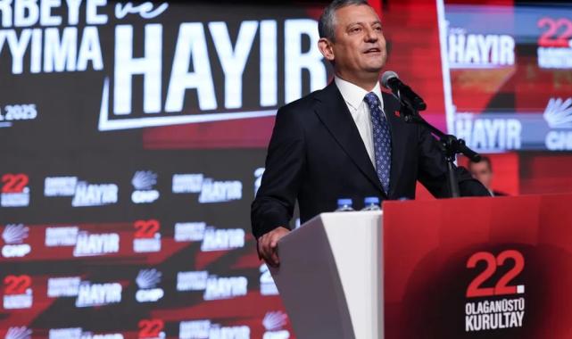 CHP’de tek aday olan Özgür Özel yeniden seçildi