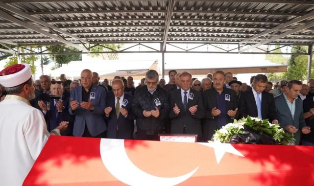 CHP’nin emektar ismi Bülent Hasan Tanla son yolculuğuna uğurlandı
