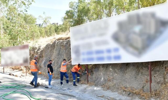 Çiğli’de kent estetiği ve güvenlik için izinsiz tabelalara müdahale