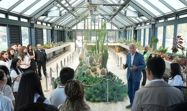 Ediz Hun’dan gençlere kaktüs eğitimi