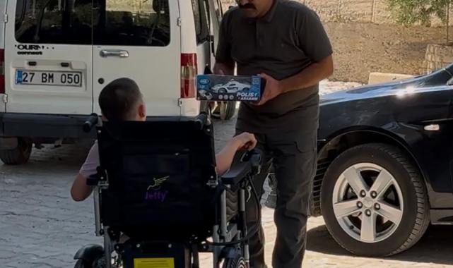 Engelli sandalyesine kavuşan Hüseyin: Ben de Mustafa Şahin amcam gibi polis olacağım