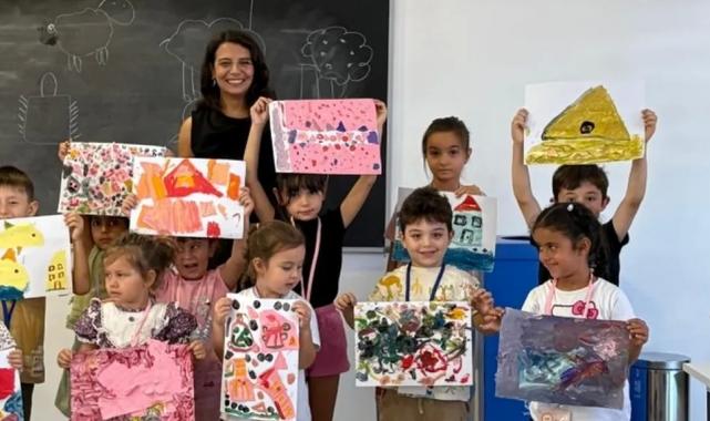 Eskişehir Sanat Sokağı’nda minik yetenekler sahneye çıktı