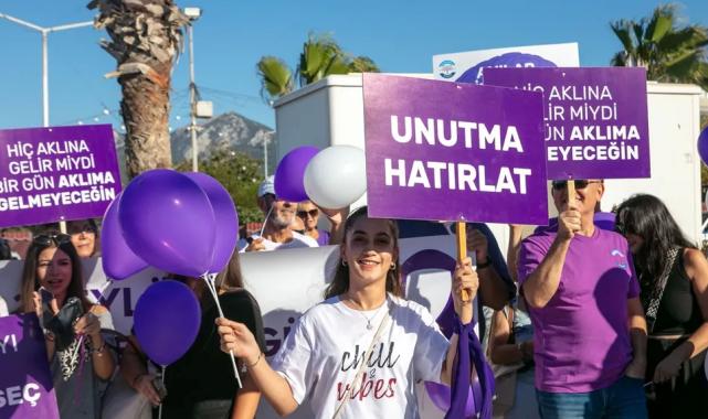 İzmir Güzelbahçe’de Dünya Alzheimer Günü yürüyüşü