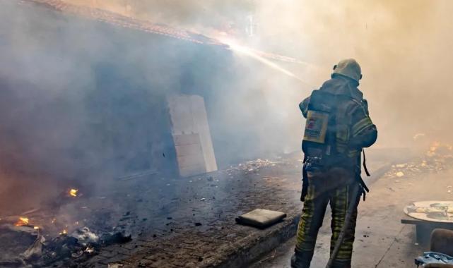 İzmir İtfaiyesi 8 ayda 11 bin 564 yangına müdahale etti