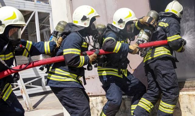 İzmir ve Manisa itfaiyeleri afetlere karşı güçlerini birleştirdi