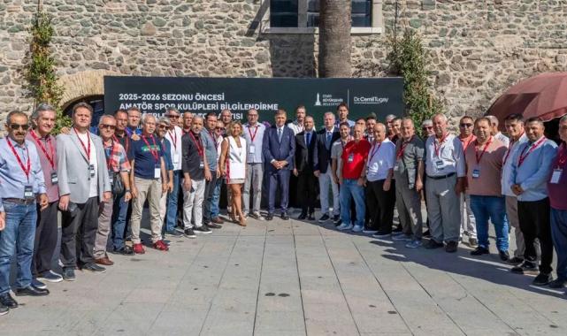 İzmir’de Başkan Tugay amatör kulüplerin başkanlarıyla buluştu