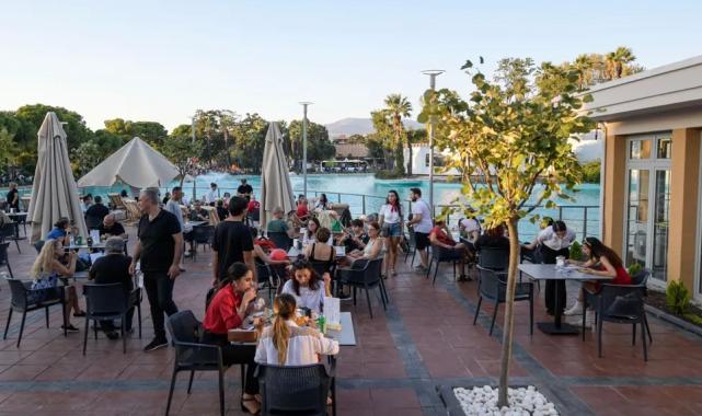 İzmirliler o gazinoda anıları tazeledi