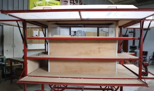 İzmit Belediyesi atölyeleri fabrika gibi