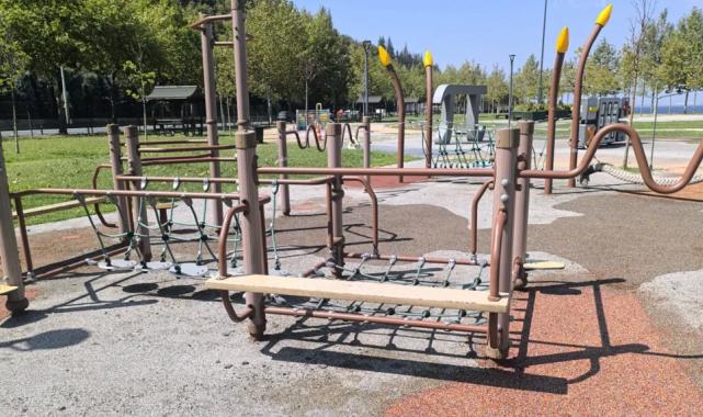 Karamürsel Ereğli Aktif Park’ın zemini yenilendi