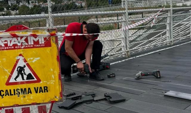 Kocaeli Şehir Hastanesi üst geçidinde hummalı çalışma