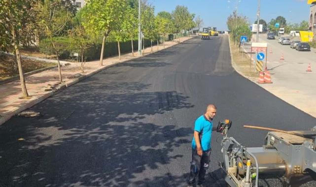 Kocaeli’de Alparslan Bulvarı modern asfaltla yenilendi
