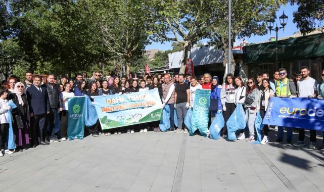 Konya Meram’da çevre farkındalığı yürüyüşü