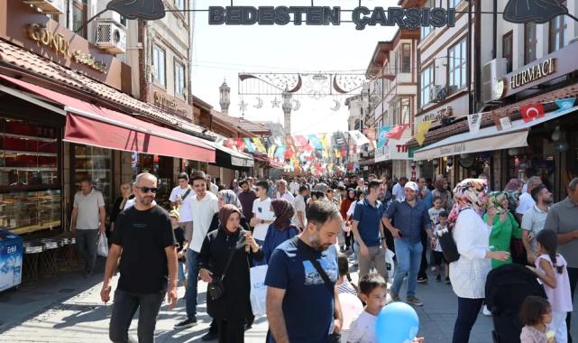 Konya’da Başkan Altay’dan esnafa teşekkür