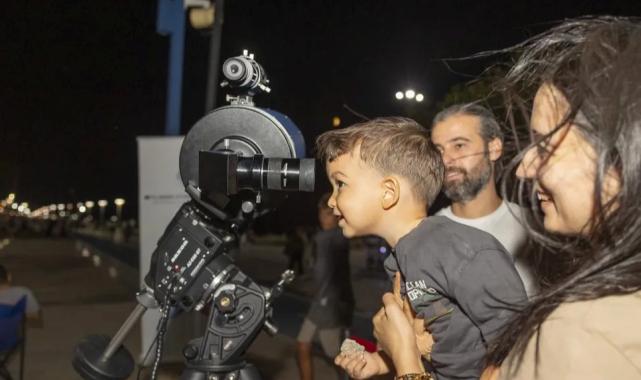 Mersinliler ‘Tam Ay Tutulması’nı seyretti