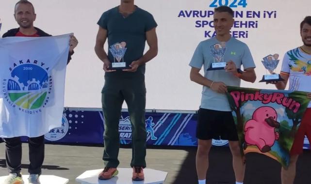 Sakaryalı atletizm sporcuları Kayseri’den madalyalarla döndü