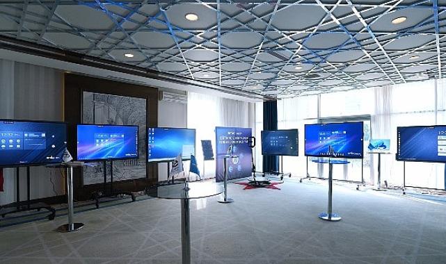 Yapay Zekâ Çağında Akıllı Tahtada Yeni Standart