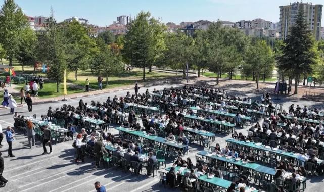 Ahmet Çolakbayrakdar’dan gençlerle ‘Kocaburger’ sohbeti