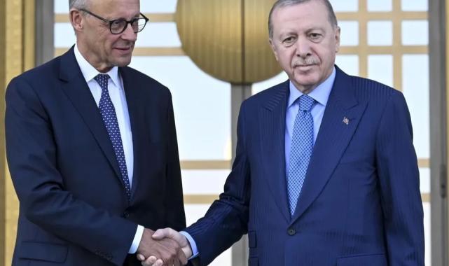 Almanya Başbakanı Külliye’de