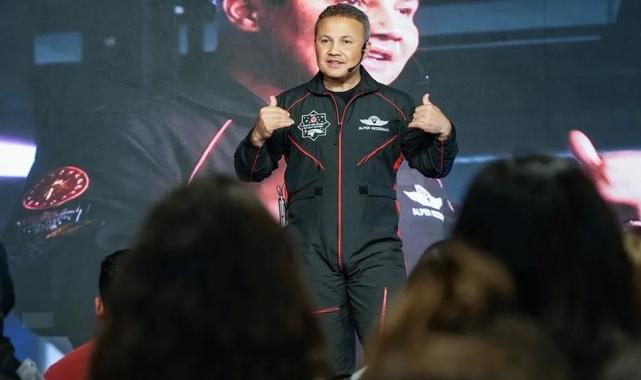 Alper Gezeravcı, Dünya Uzay Haftası’nda gençlerle buluştu