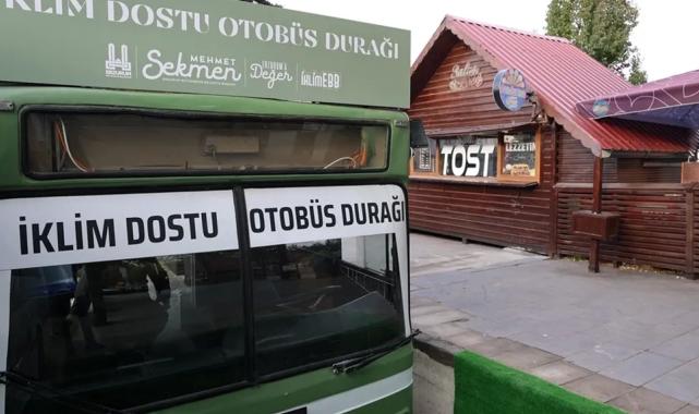 Atıklardan otobüs durağına ödül