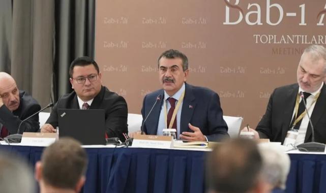 Bakan Tekin ‘Bab-ı Ali Toplantılarının’ konuğu oldu