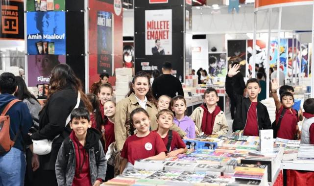 Balıkesirli öğrencilerden kitap fuarına tam not