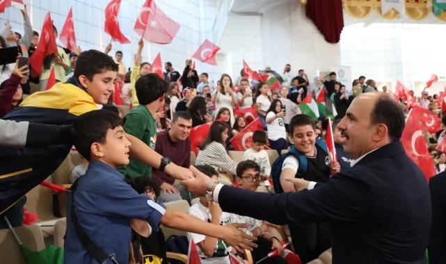 Başkan Altay Bilgehane öğrencilerine seslendi: Zalimin karşısındayız