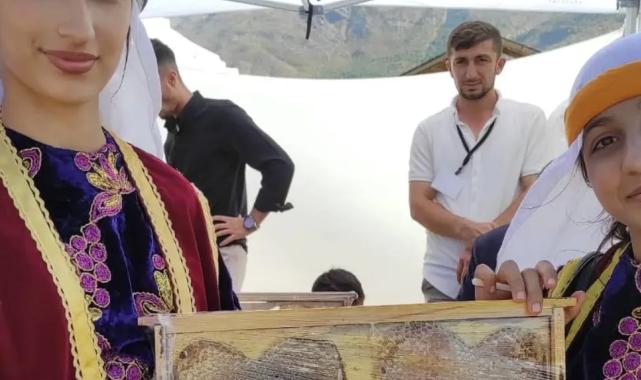 Batman Sason’da ‘Bal, Ceviz ve Çilek Festivali’ coşkuyla kutlandı