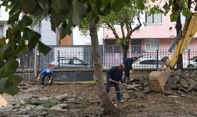 Bursa Osmangazi’de mahalleler yeni park alanlarıyla güzelleşiyor