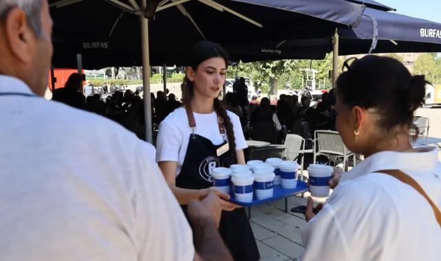 Bursa’da BURFAŞ’tan çarşı esnafına kahve ikramı