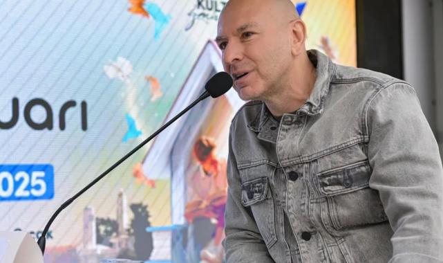 Demir Demirkan İzmir’de bu kez edebiyat sahnesinde buluştu