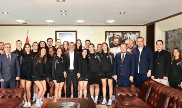 Denizli Büyükşehir’in sultanları yeni sezona hazır