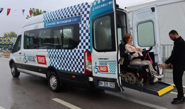 Engelsiz Taksi, Kitap Fuarı’nda da engelleri aşıyor