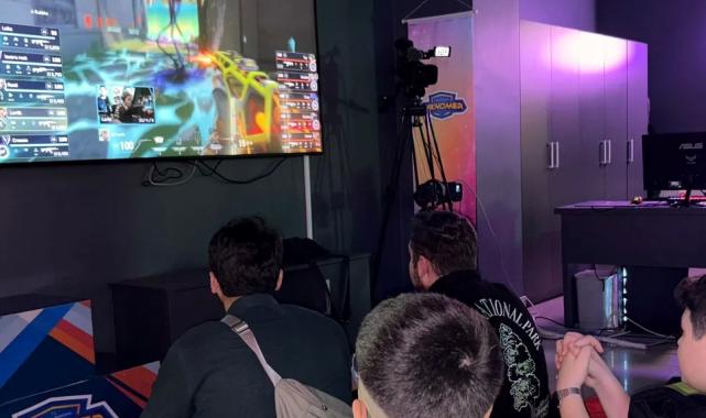 Espor tutkunları Keçiören’de final heyecanı yaşadı