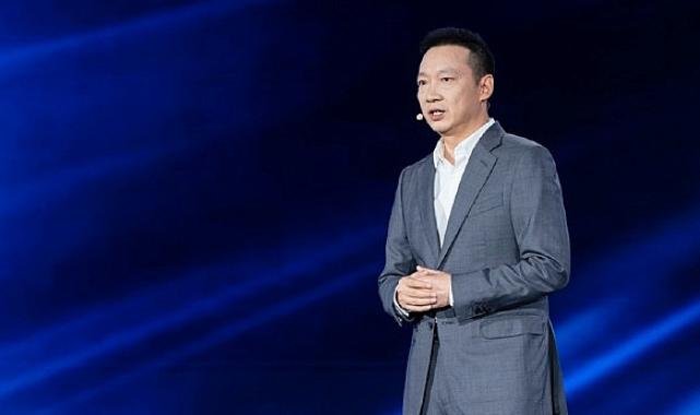 HONOR, Çin’de Dünyanın İlk Kendini Geliştiren Yapay Zekâ Ajanı İşletim Sistemi MagicOS 10’u Tanıttı