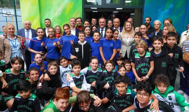 İstanbul Bakırköy Belediyesi Spor Kompleksi yenilenen yüzüyle hizmete açıldı