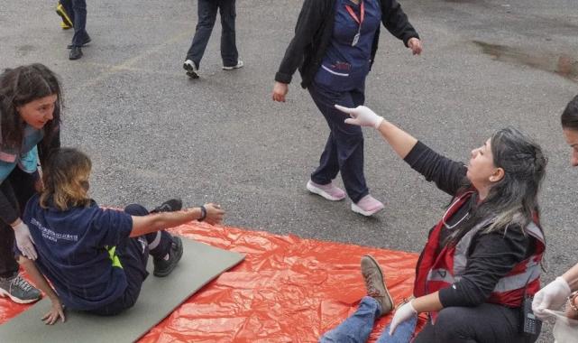 İzmir Büyükşehir’den afete hazırlık tatbikatı