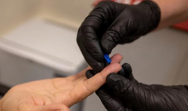 İzmir Büyükşehir’den kimliksiz ve ücretsiz test hizmeti