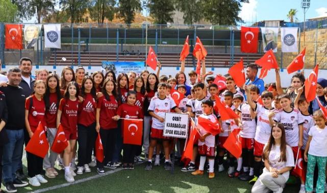 İzmir Karabağlar’da amatör spor kulüplerine büyük destek