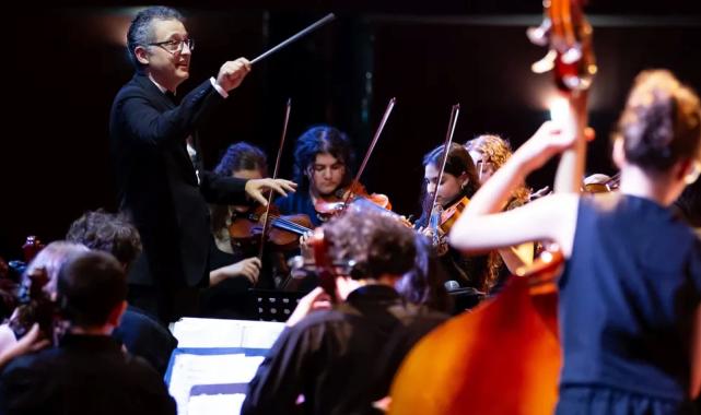 İzmir Narlıdere’de senfonik konser