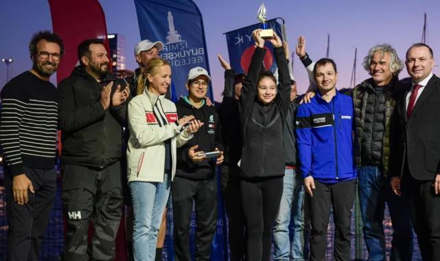 İzmir’de 102 millik parkur Cumhuriyet Kupası ile taçlandı