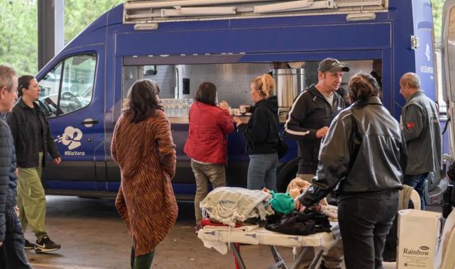 İzmir’de 2. El Pazarı’ndan herkes memnun