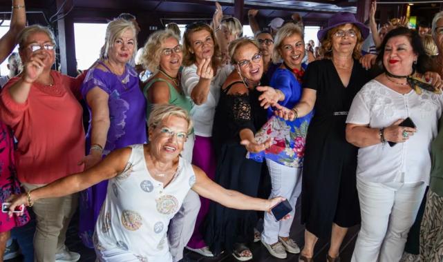 İzmir’de “Çınar”lara körfezde moral turu