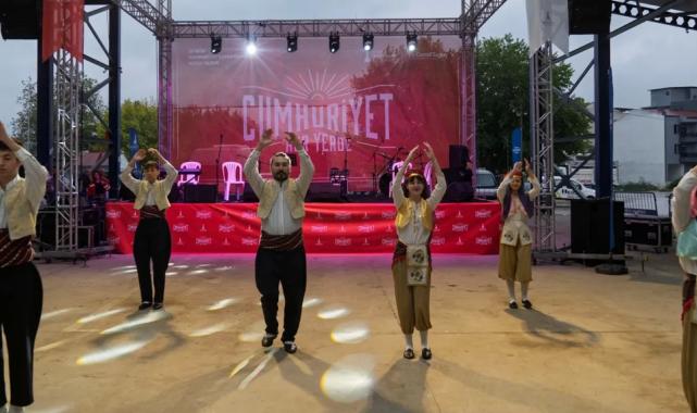 İzmir’de Cumhuriyet coşkusu Kiraz’da