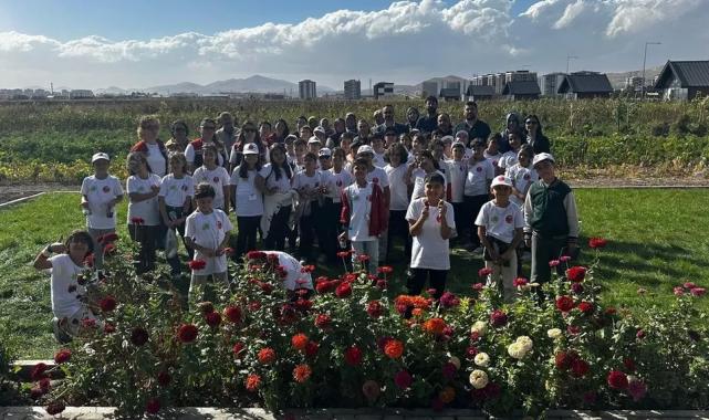 Kayseri Kocasinan’dan öğrencilere ‘ata tohumu’ eğitimi